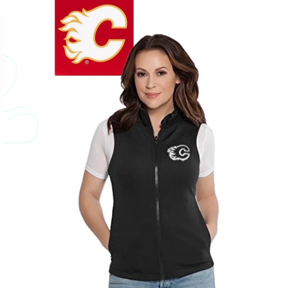 Touch by Alyssa Milano Jackets & Blazers - NWT [Touch by Alyssa Milano] Calgary Flames NHL Zip-Up Activewear Vest Womens M